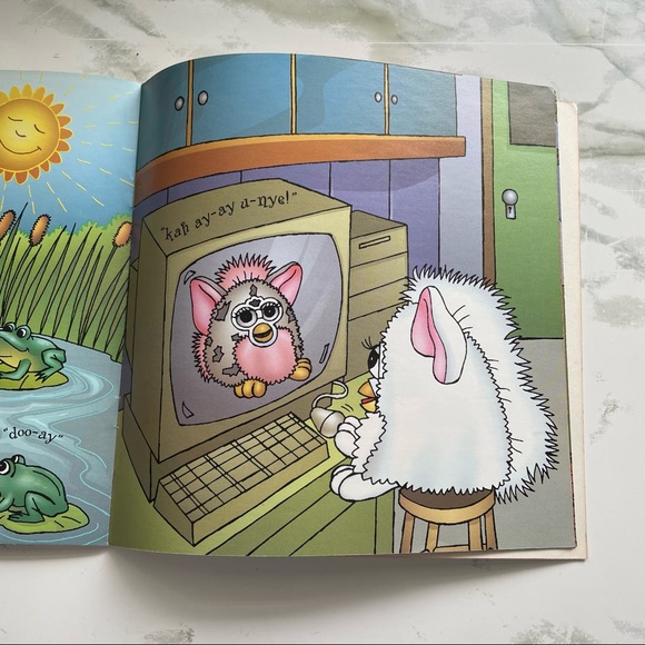 Furby Dah Doo-ay Earth Adventure - Picture 6 of 7